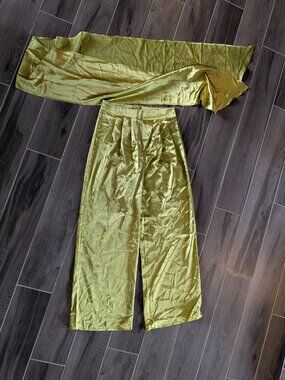 Gold Satin Wide Leg Pants w/ Matching Wrap Scarf Set ✨ (Size S / 26x40 Statement